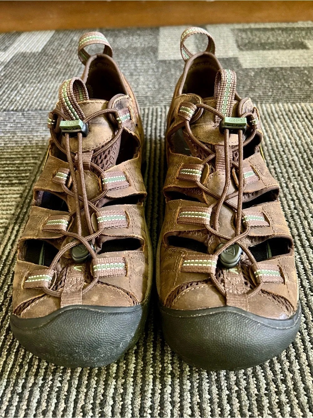KEEN Men's Brown Leather Arroyo II Waterproof Hiking Sandals, size 8.5 41